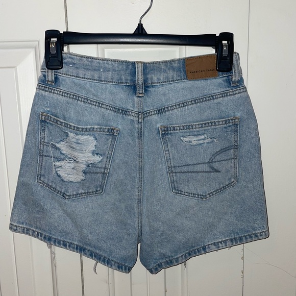 American Eagle ripped jean shorts - Picture 3 of 4